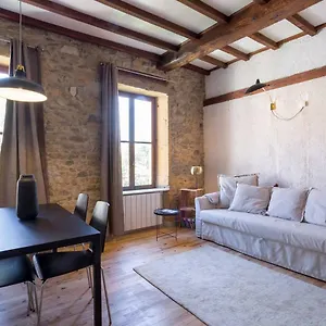Sur Les Hauteurs Du Vieux Apartamento