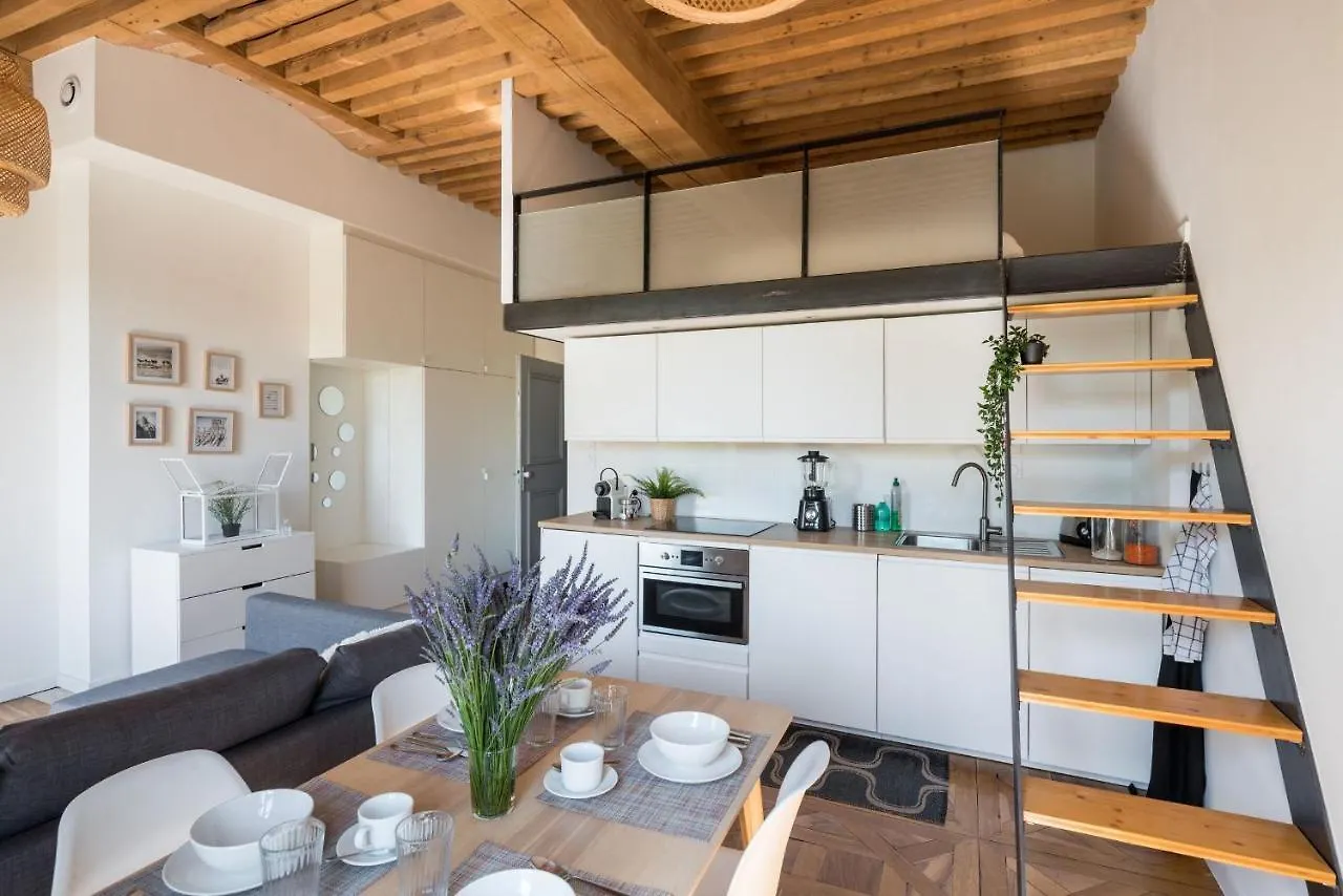 Apartament 21Royale Lyon 0*,